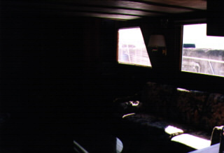 Salon, Bow, Starboard.jpg (18938 bytes)